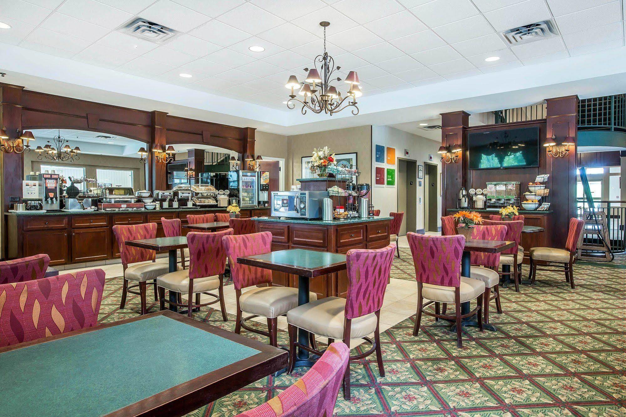 Comfort Inn & Suites Near Burke Mountain Saint Johnsbury Exteriér fotografie